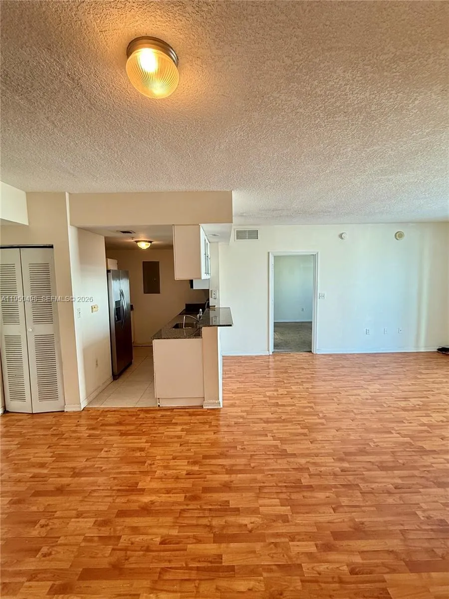 275 NE 18th St # 910, Miami FL 33132
