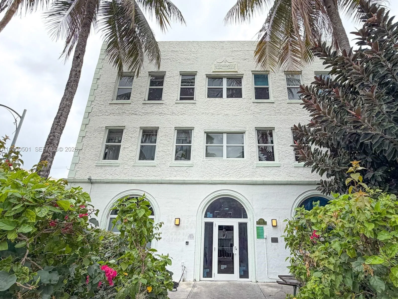 802 Euclid Ave # 301, Miami Beach FL 33139