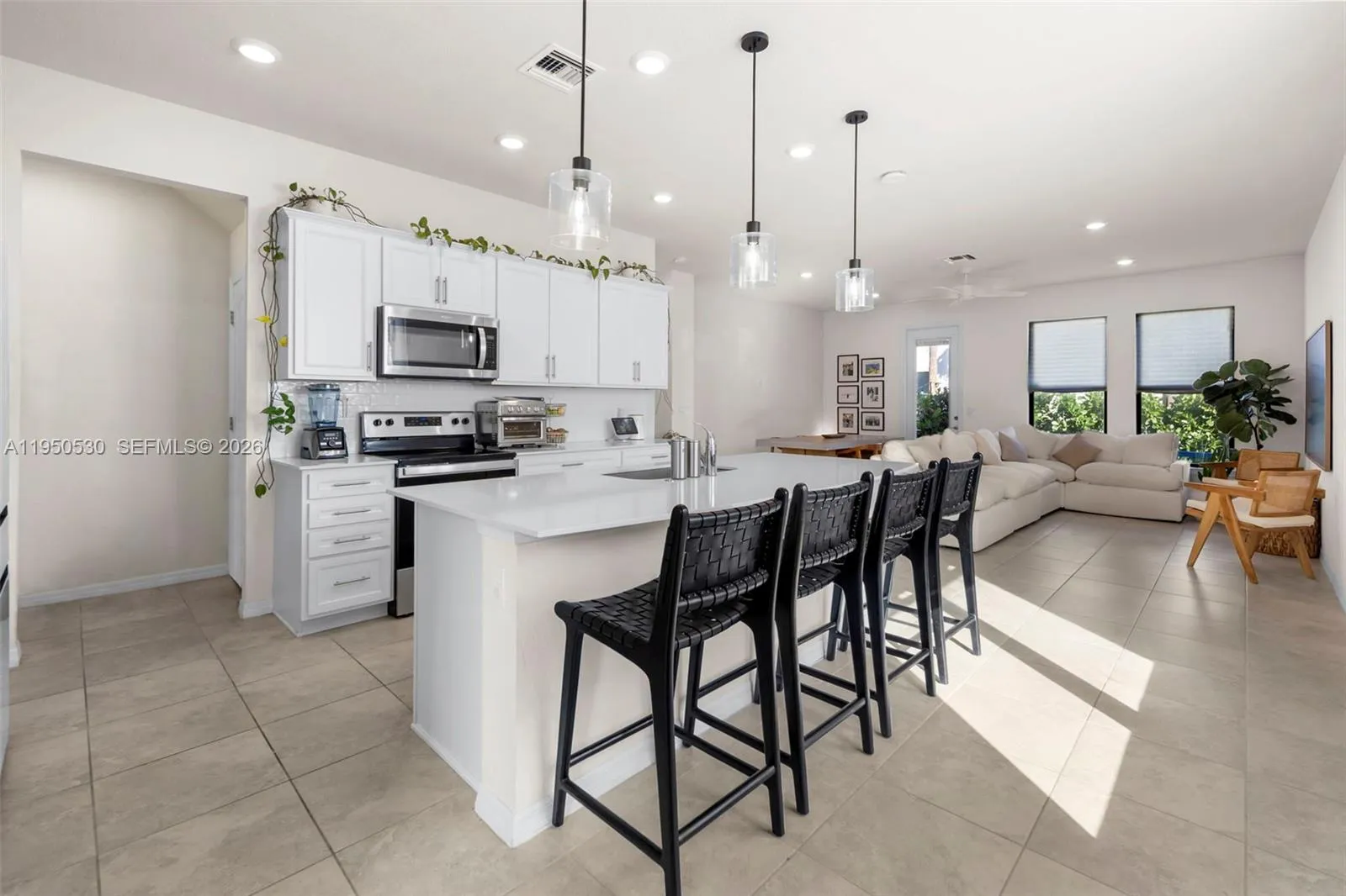2121 S Appleton Cir S, Oakland Park FL 33309