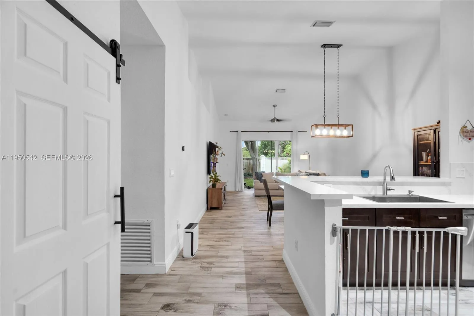 7980 S Aragon Blvd # 2, Sunrise FL 33322
