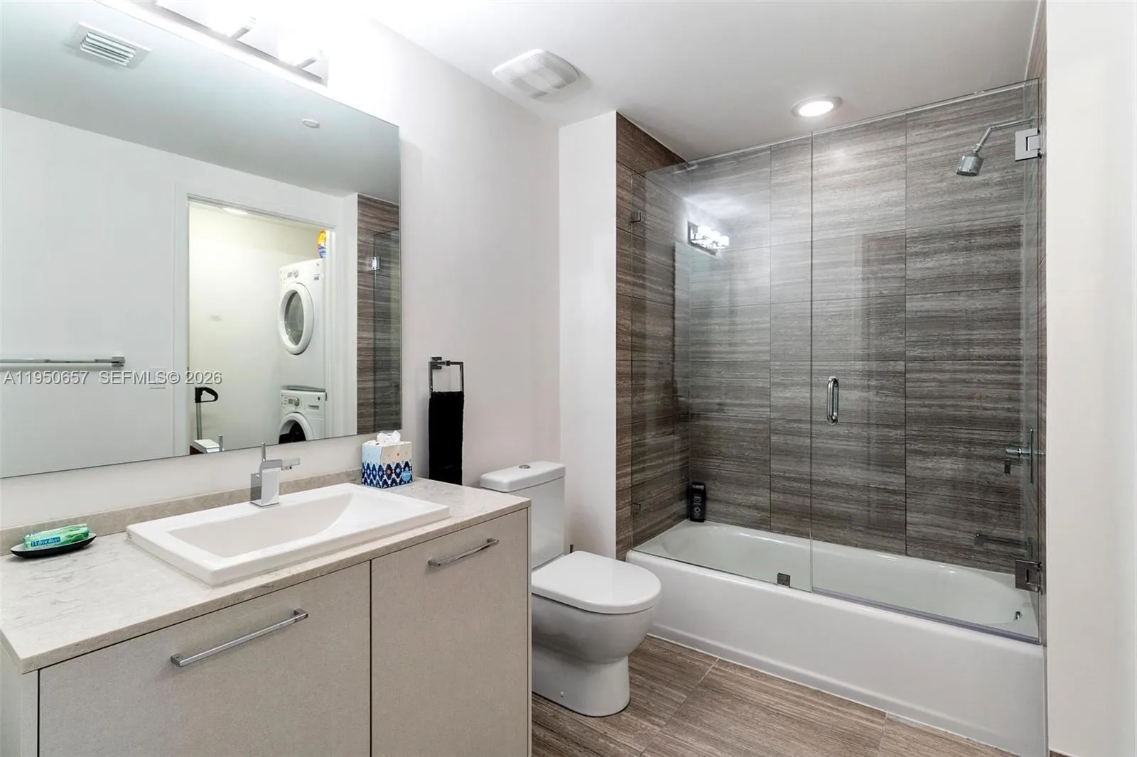 1010 Brickell Ave # 1404, Miami FL 33131
