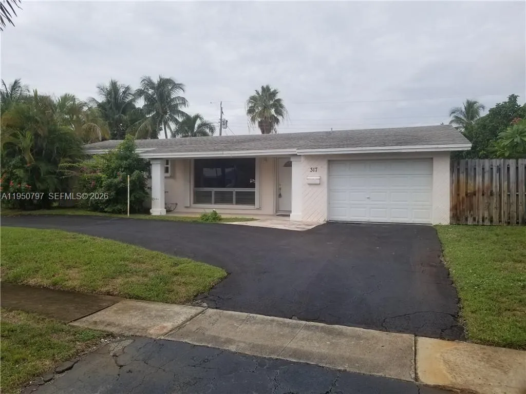 4 bedroom 2 bath for sale at 317 SE 7th Ave, Deerfield Beach FL 33441