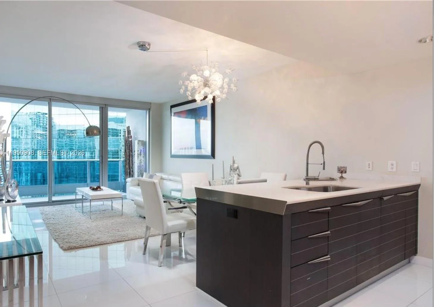 1 bedroom 1 bath for sale at 200 Biscayne Boulevard Way # 3209, Miami FL 33131