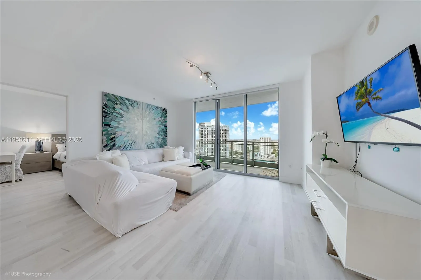 2 bedroom 2 bath for sale at 90 SW 3rd St # 3109, Miami FL 33130