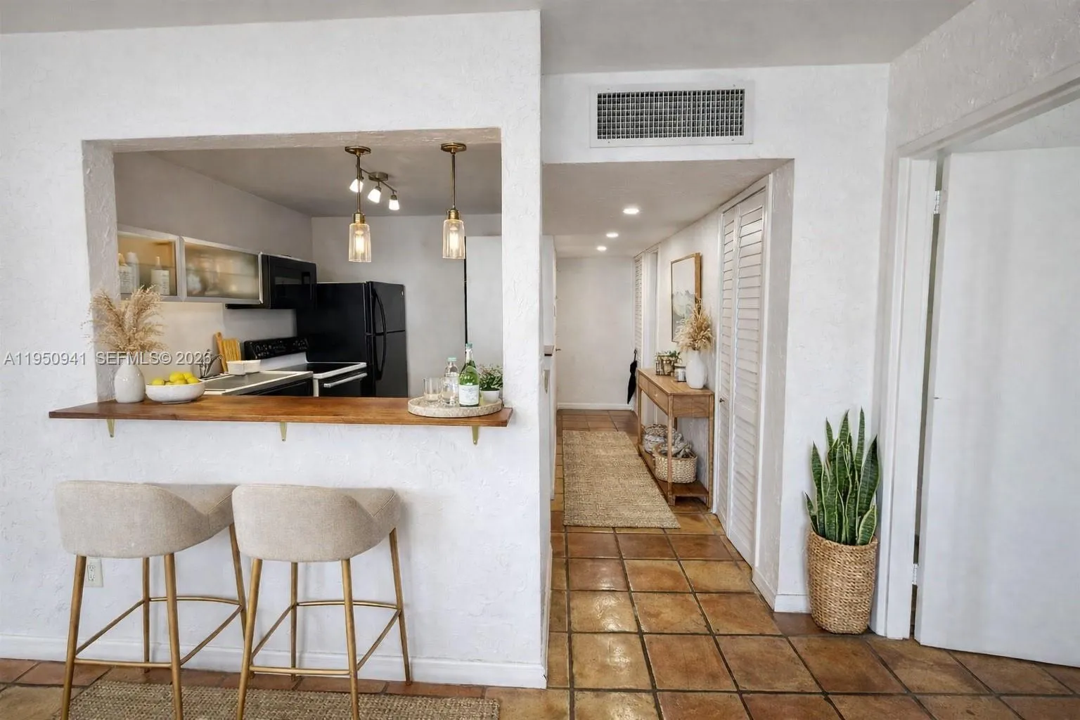 1228 West Ave # 909, Miami Beach FL 33139