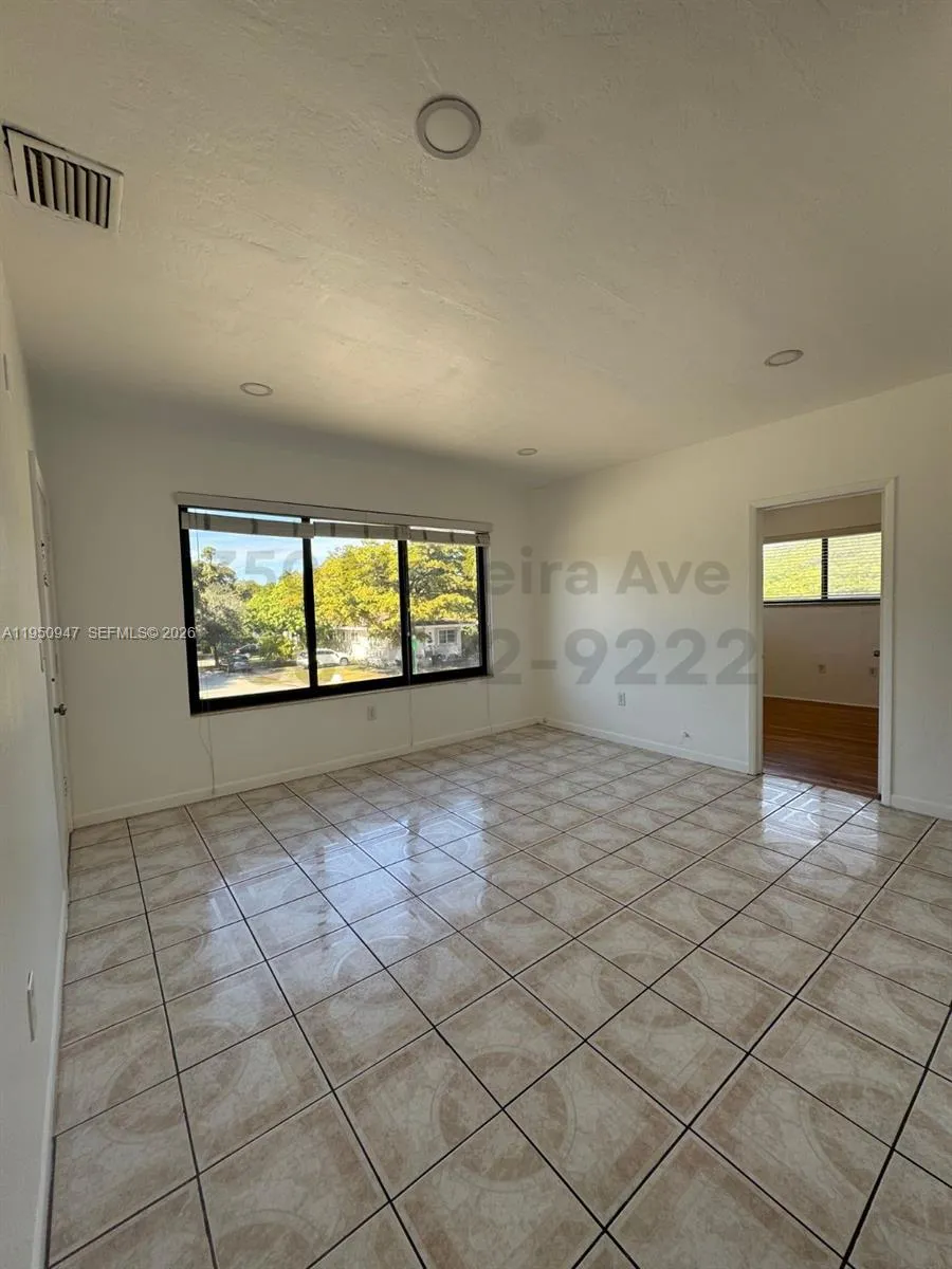 350 Madeira Ave # 4, Coral Gables FL 33134