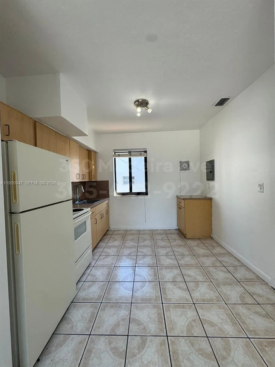 350 Madeira Ave # 4, Coral Gables FL 33134