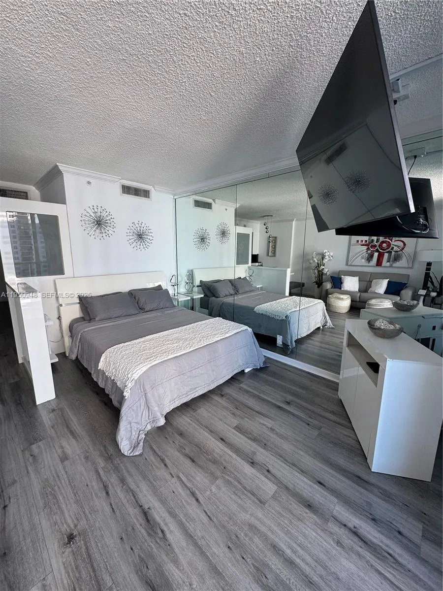 2501 S Ocean Dr # 1105, Hollywood FL 33019