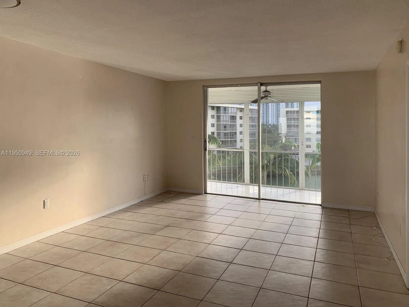 2855 Leonard Dr # H404, Aventura FL 33160