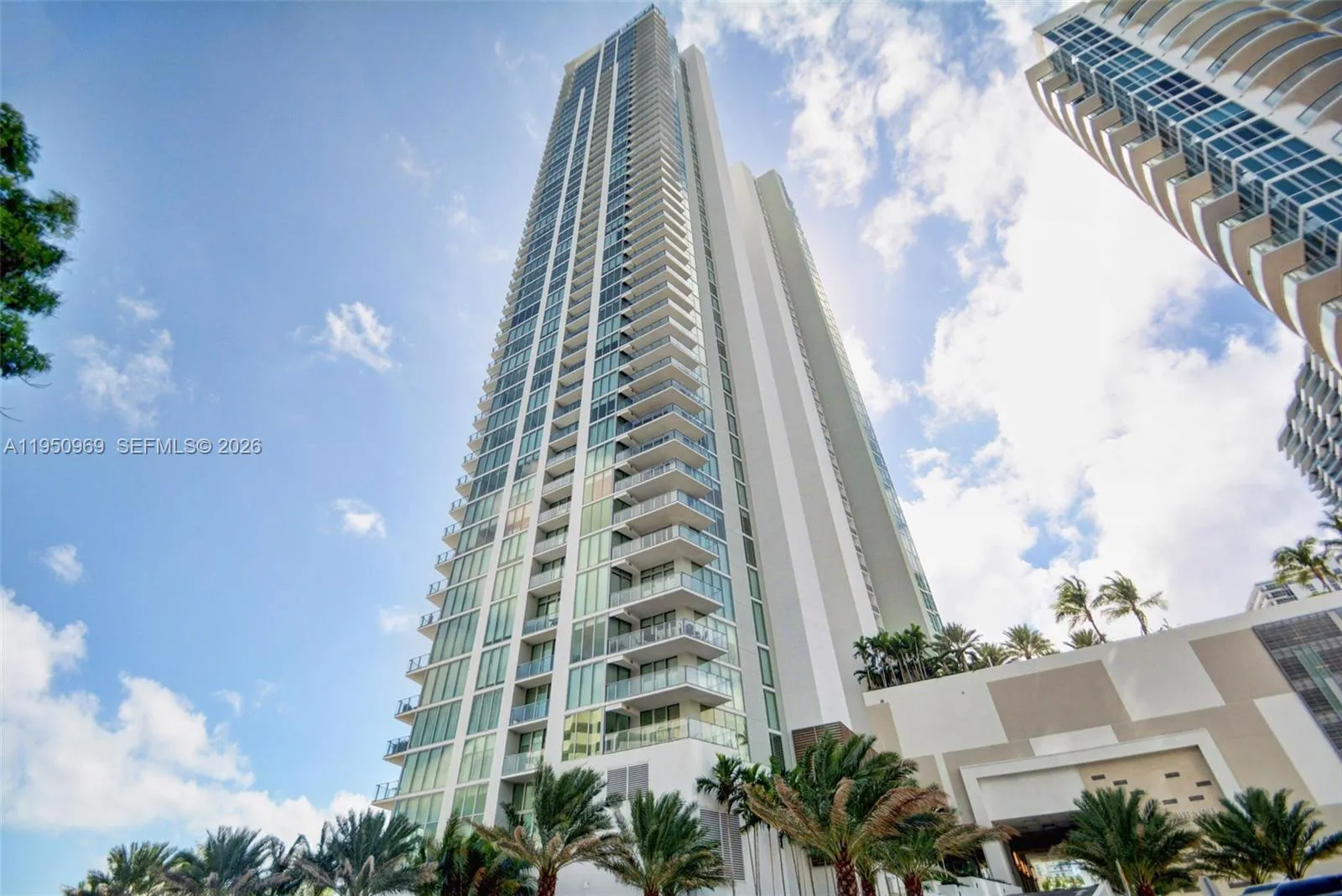 1 bedroom 2 bath for sale at 2900 NE 7th Ave # 1108, Miami FL 33137