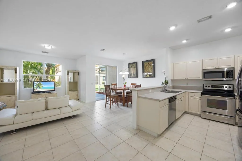 419 Rainbow Springs Ter, Royal Palm Beach FL 33411