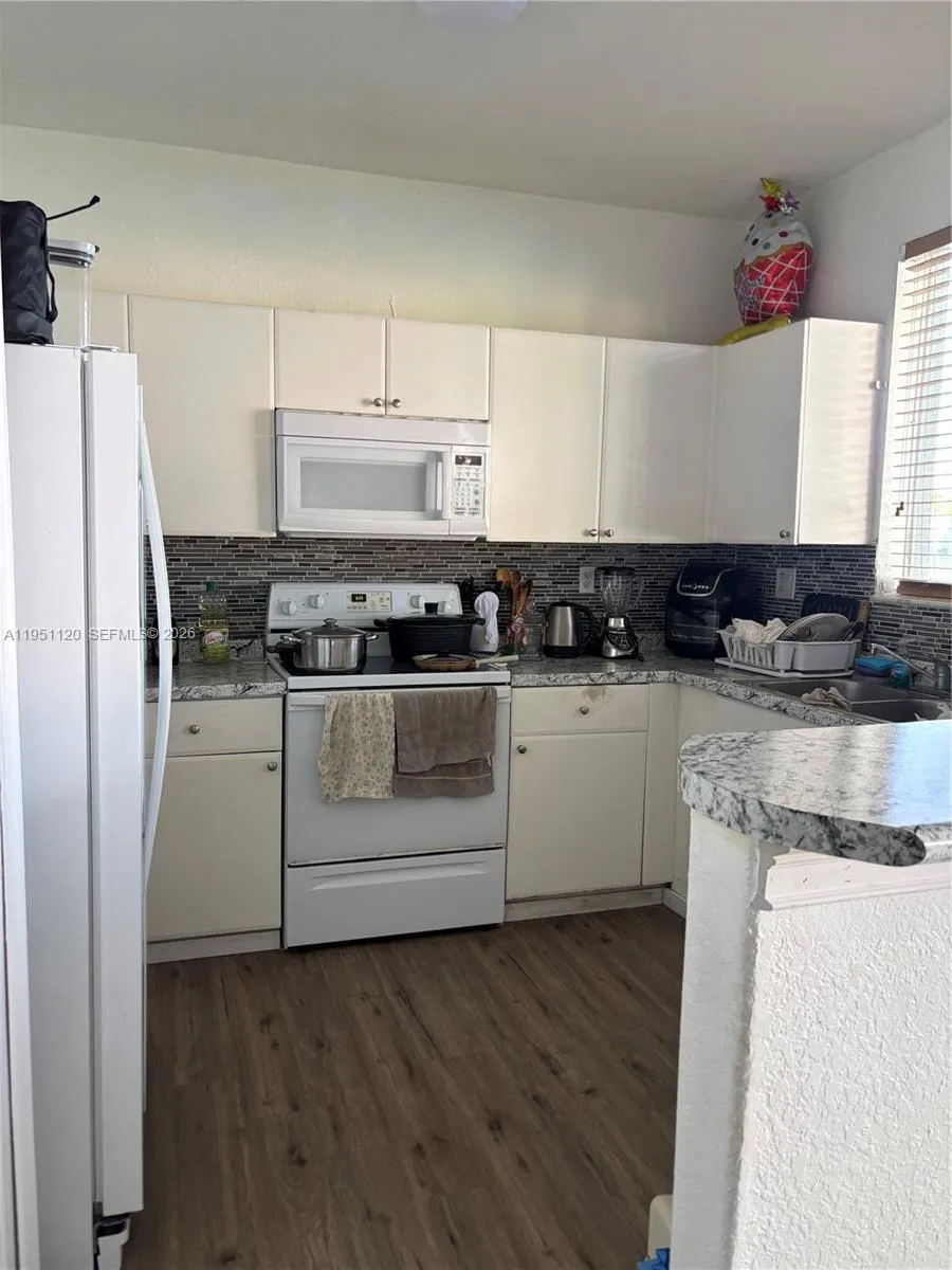 2615 SE 14 Avenida # 2615, Homestead FL 33035