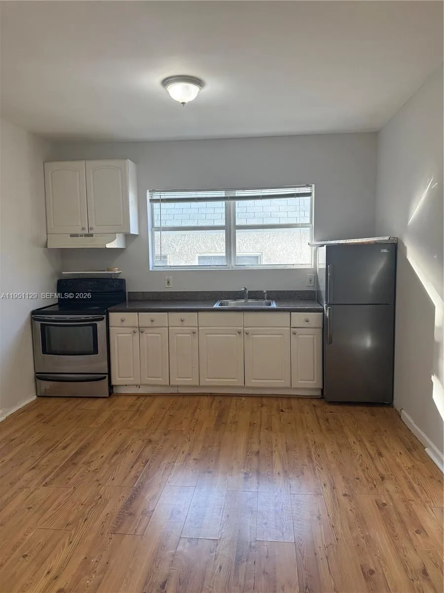 576 NE 63rd St # 8, Miami FL 33138