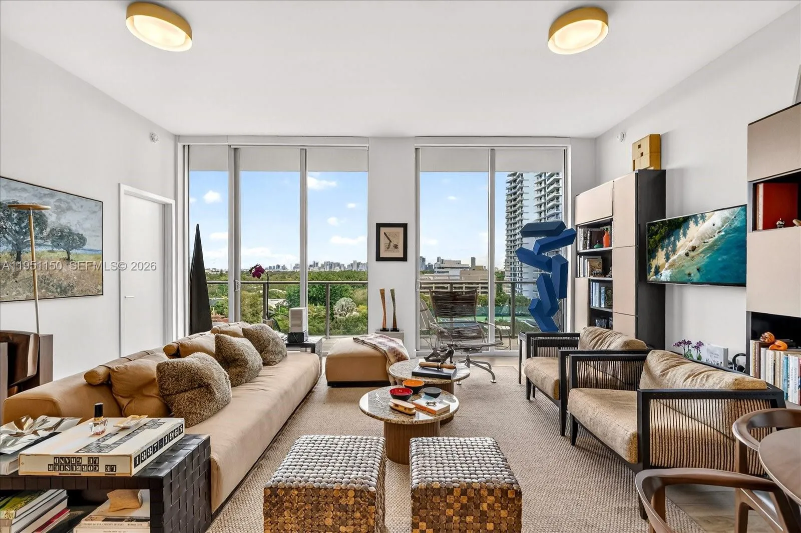 2 bedroom 2 bath for sale at 2678 Tigertail Ave # 604, Miami FL 33133