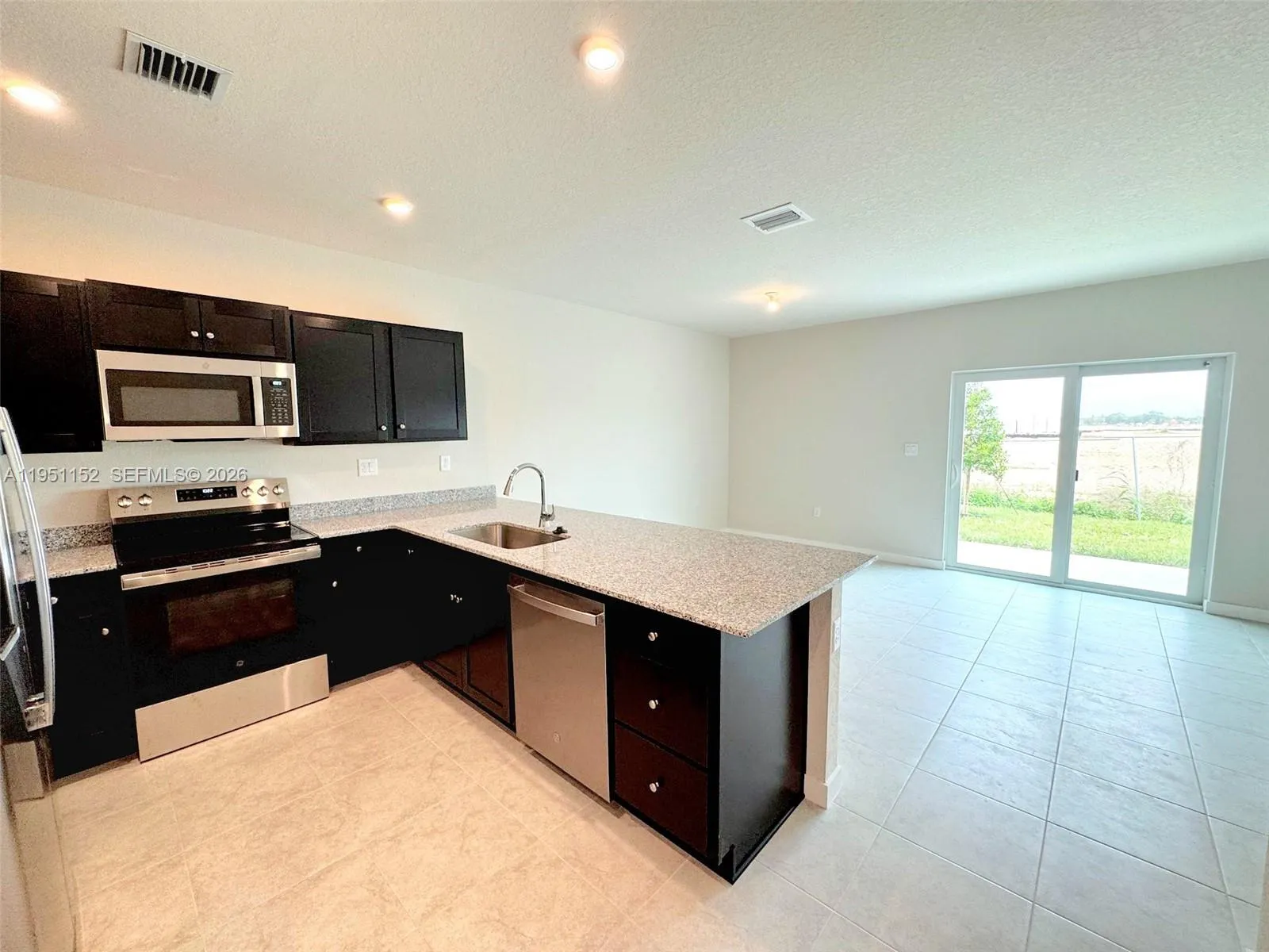 1054 NW 6 Terr # 1054, Florida City FL 33034
