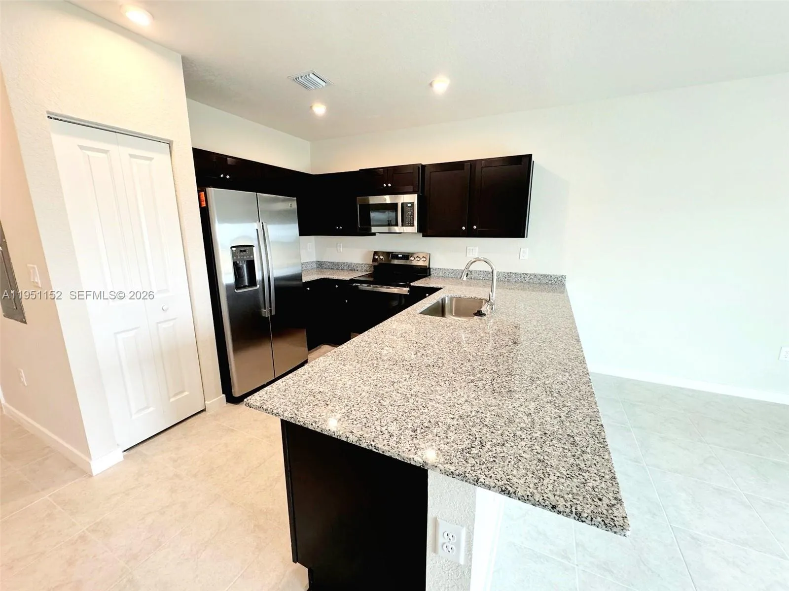 1054 NW 6 Terr # 1054, Florida City FL 33034
