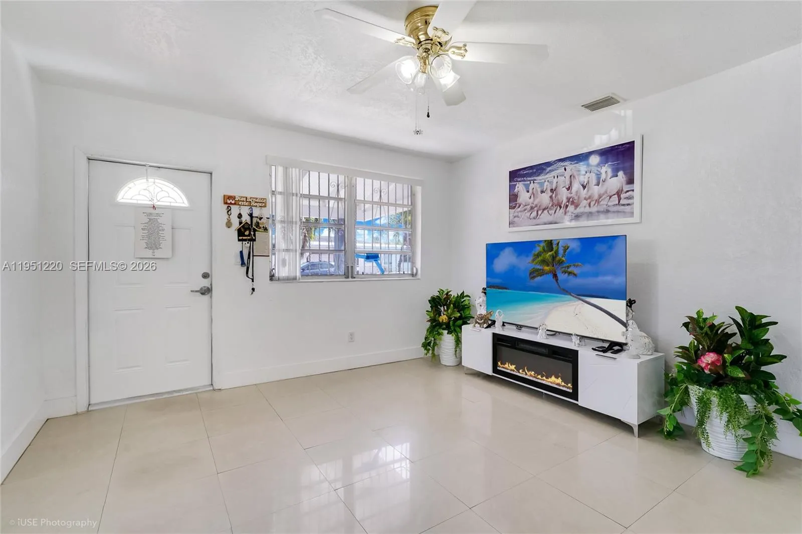 860 SE 7th Ave, Hialeah FL 33010