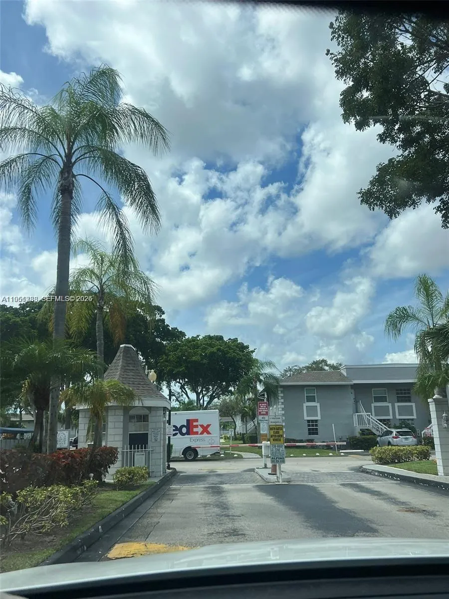 455 NE 210th Cir Ter # 18, Miami FL 33179