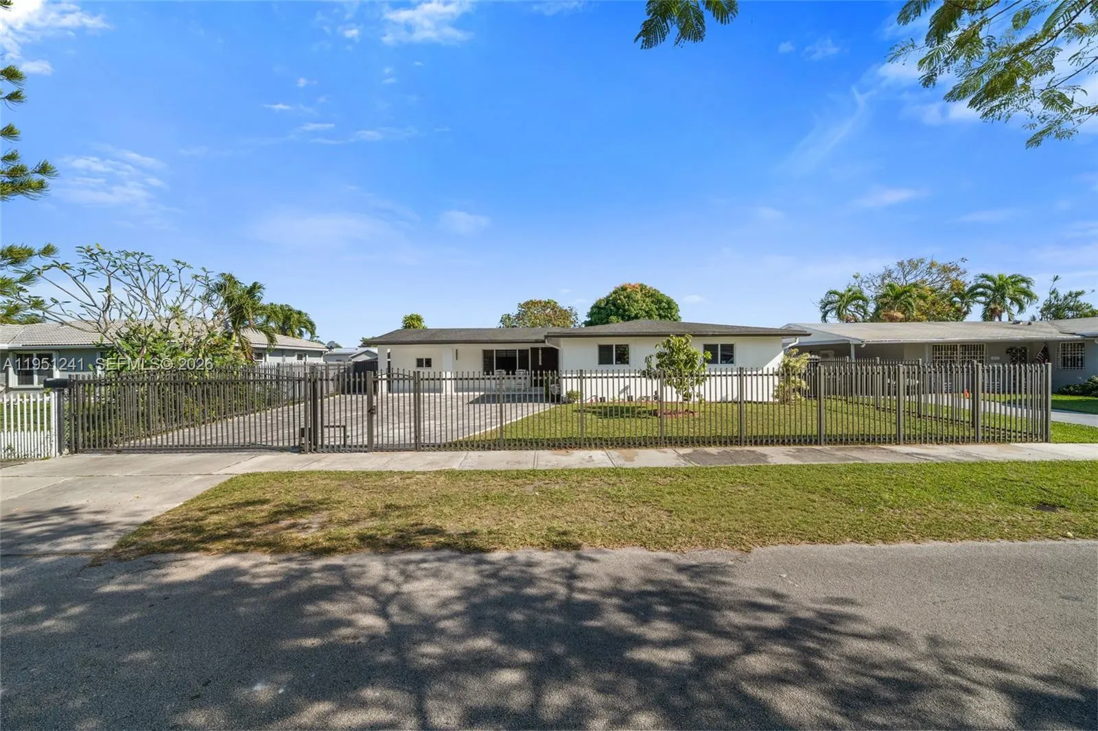 4 bedroom 2 bath for sale at 19707 SW 118th Pl, Miami FL 33177