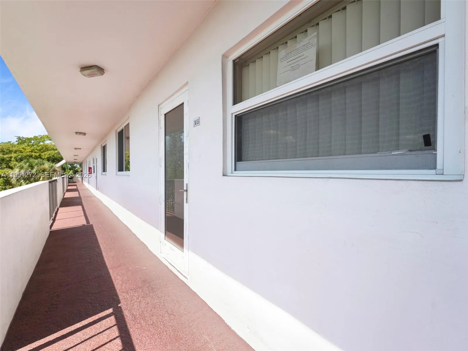 6005 Del Lago Cir # 305, Sunrise FL 33313