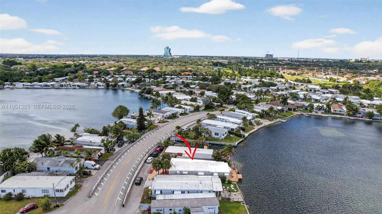 3033 Lakeshore Dr, Dania Beach FL 33312