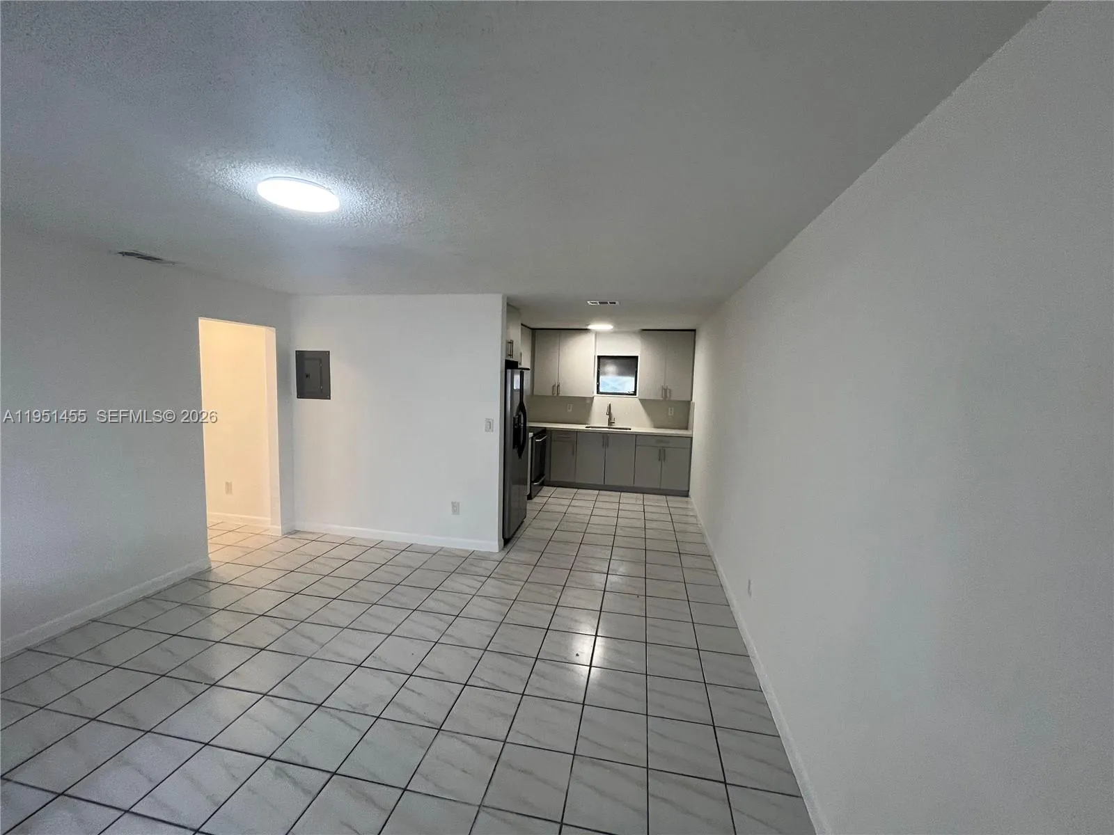 1719 NW 16th St # A, Miami FL 33125