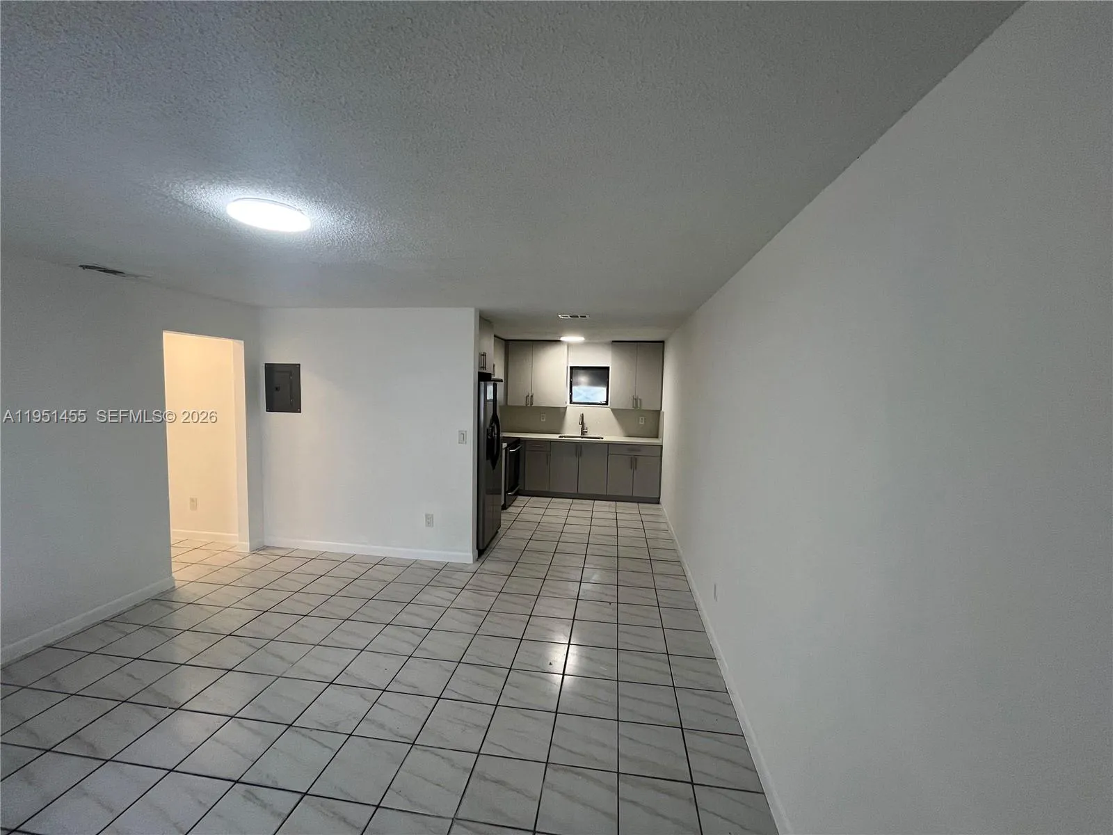 1719 NW 16th St # A, Miami FL 33125