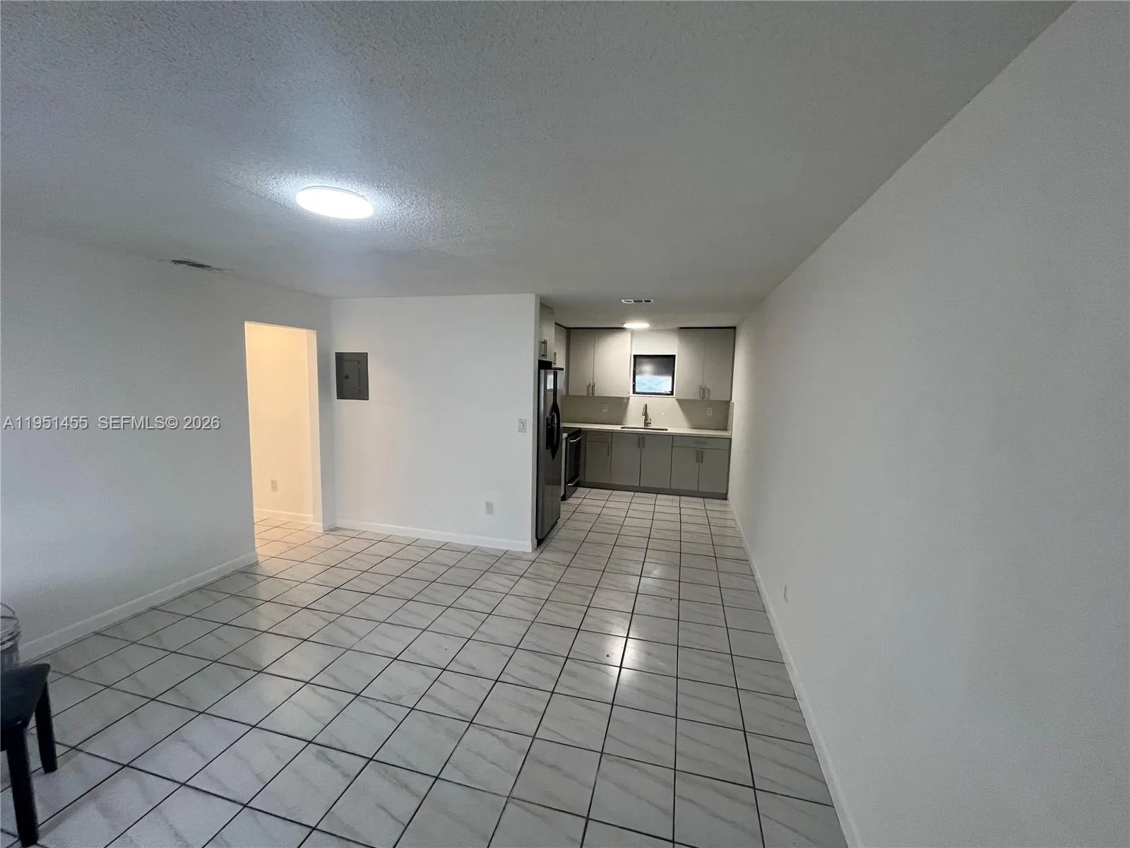 1719 NW 16th St # A, Miami FL 33125