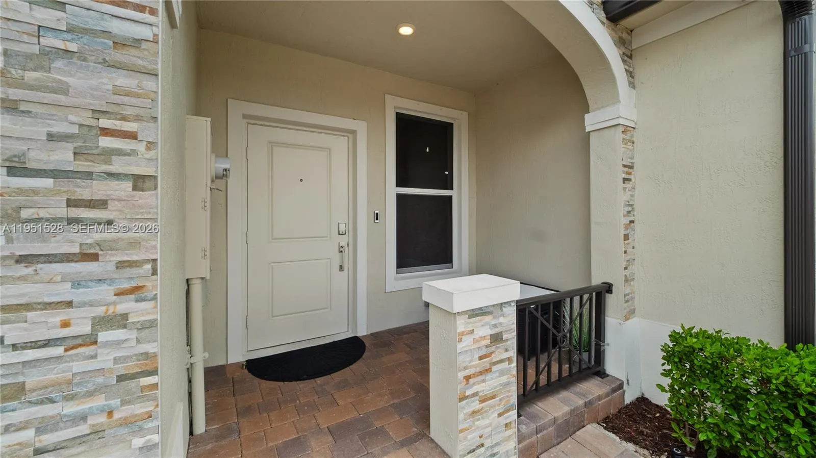 5544 NW 27th Pl, Lauderhill FL 33313