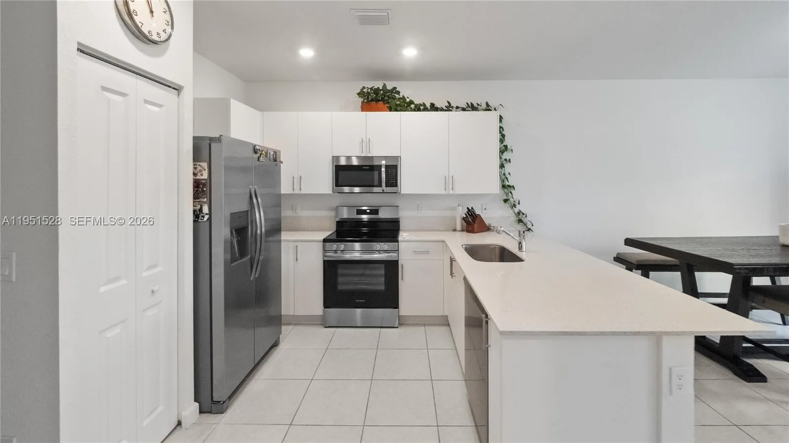 5544 NW 27th Pl, Lauderhill FL 33313