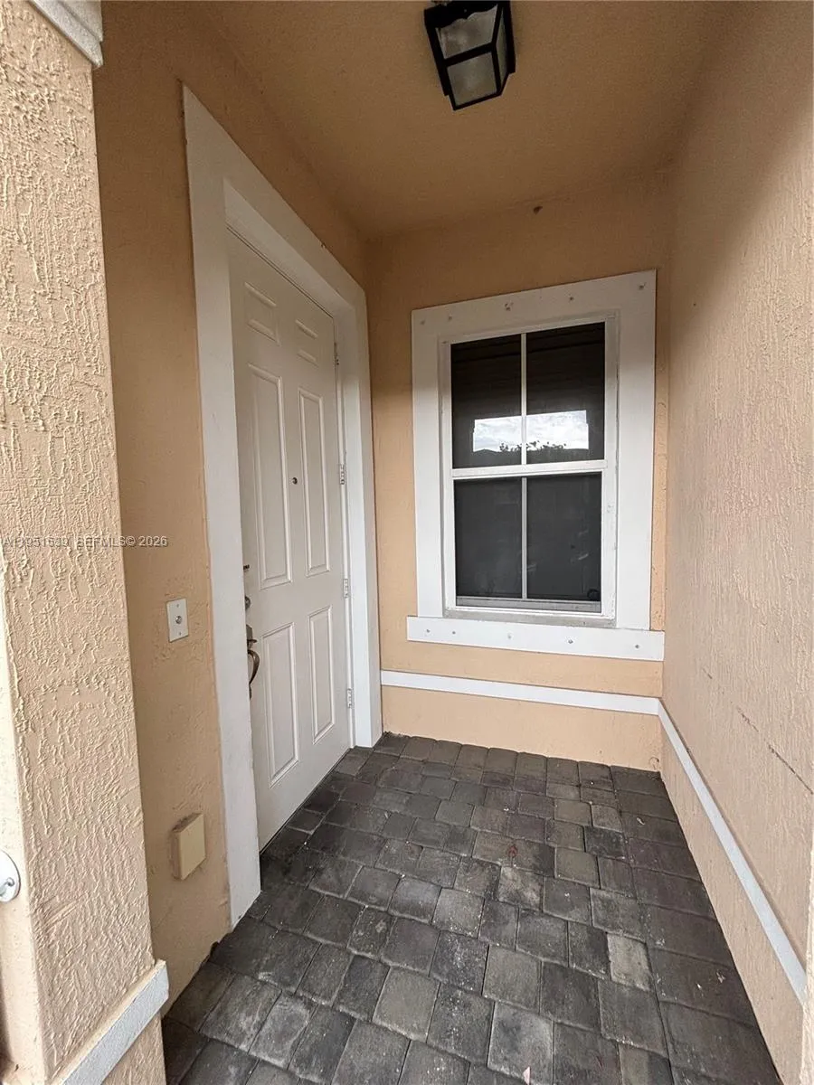 2819 SE 1st Dr # 8, Homestead FL 33033