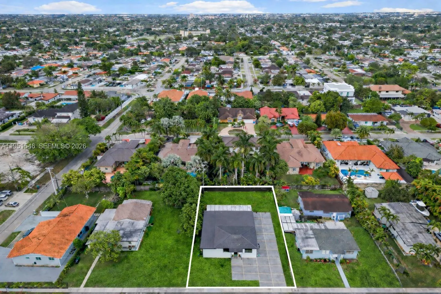 5 bedroom 4 bath for sale at 9365 SW 36th St, Miami FL 33165