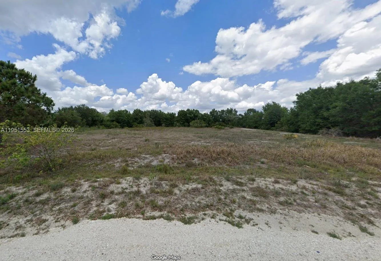 for sale at 1906 W Bermuda Rd, Avon Park FL 33825