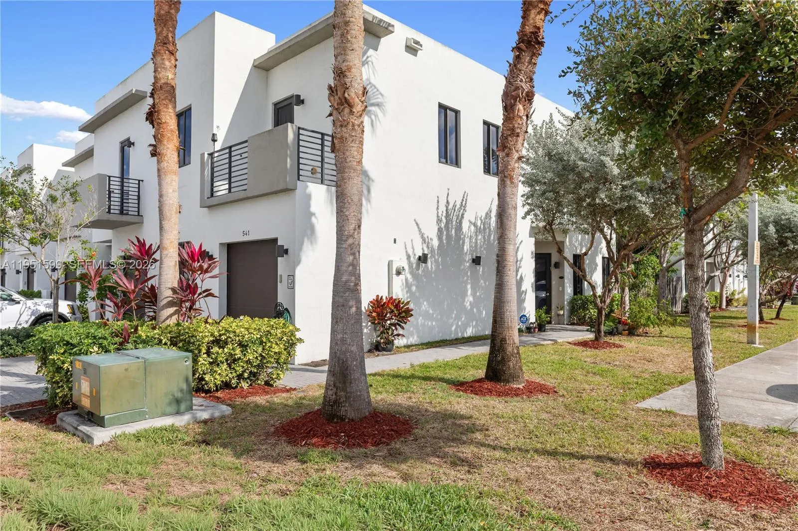 541 SW 91st Ct, Miami FL 33174