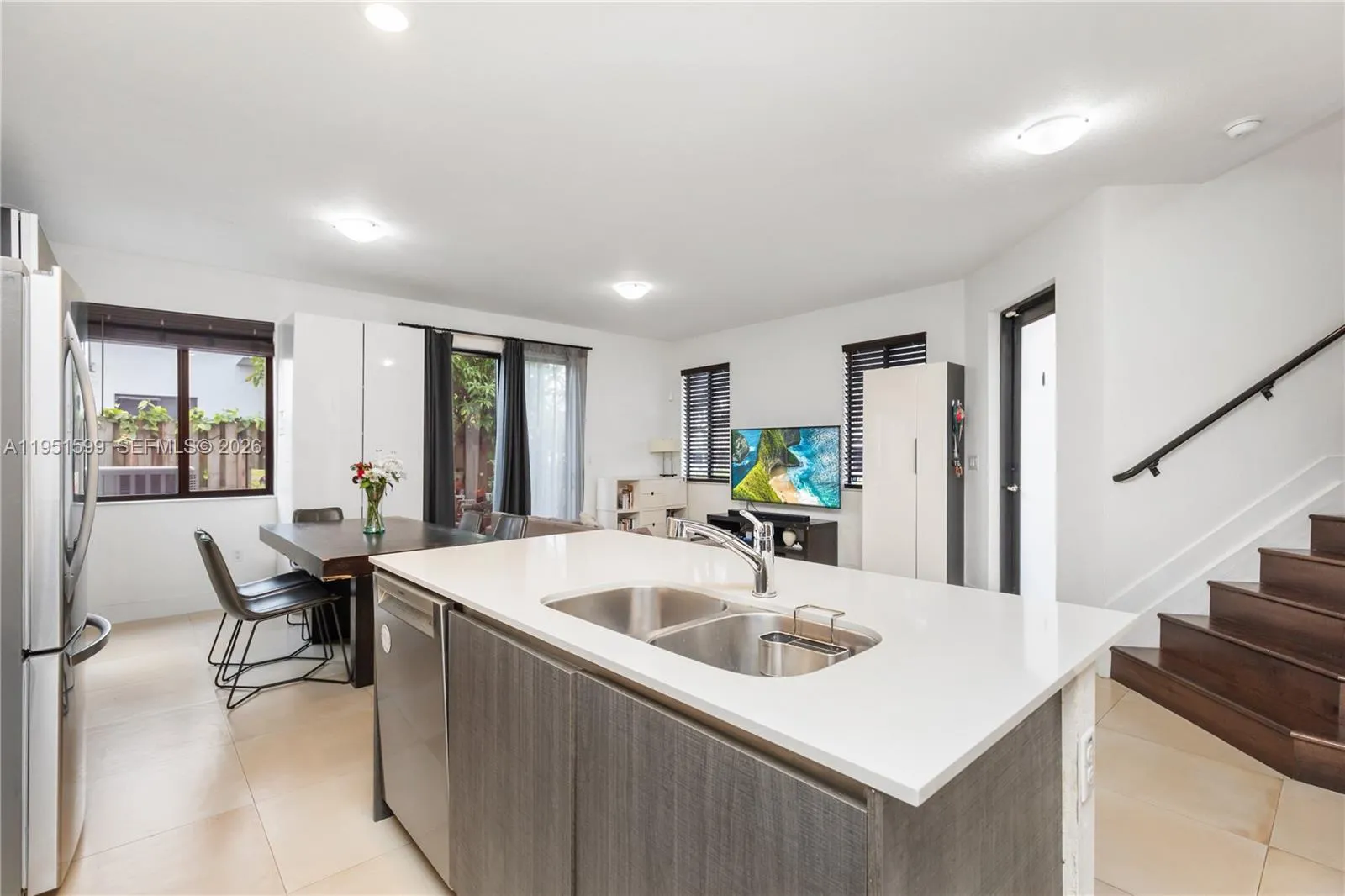 541 SW 91st Ct, Miami FL 33174