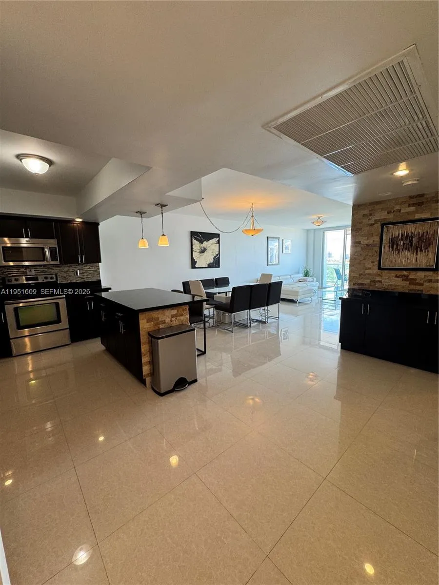 19370 Collins Ave # 1520, Sunny Isles Beach FL 33160