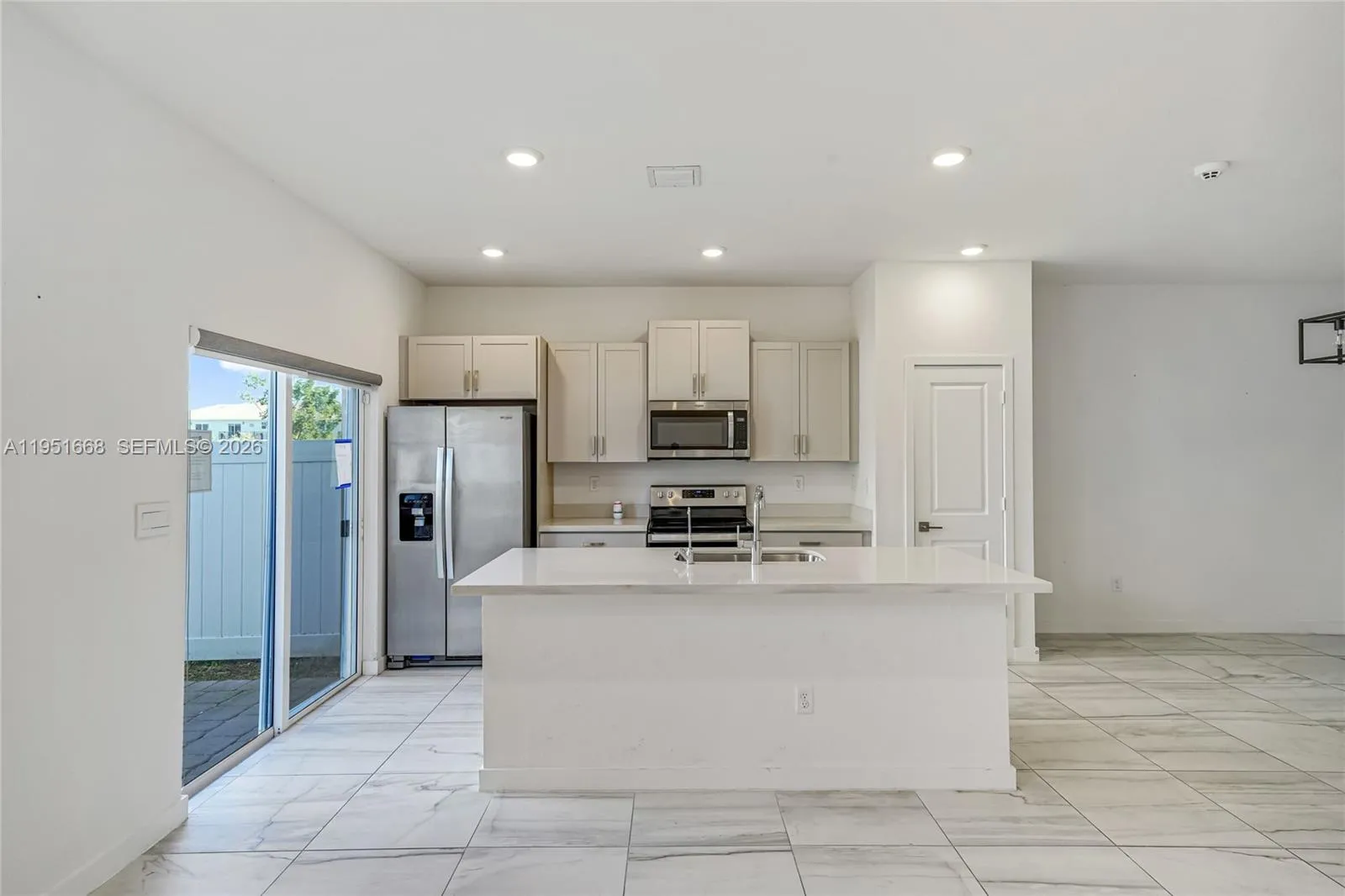767 SE 18th St, Homestead FL 33034