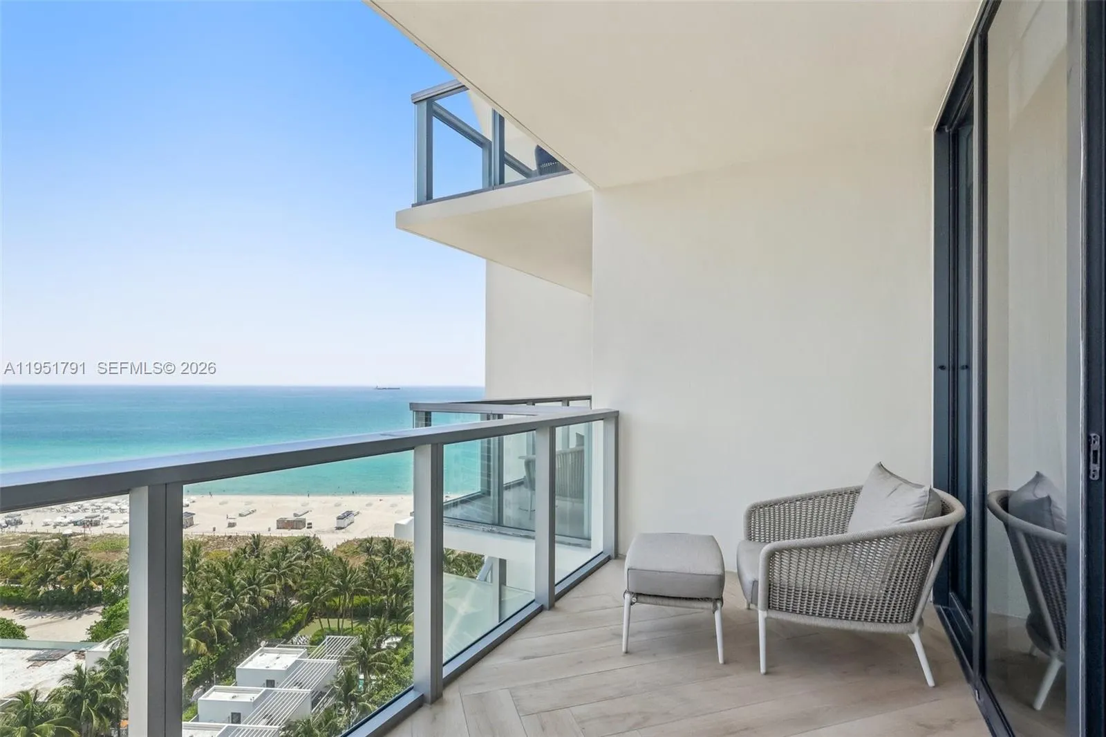 2 bedroom 2 bath for sale at 2201 Collins Ave # 1511, Miami Beach FL 33139