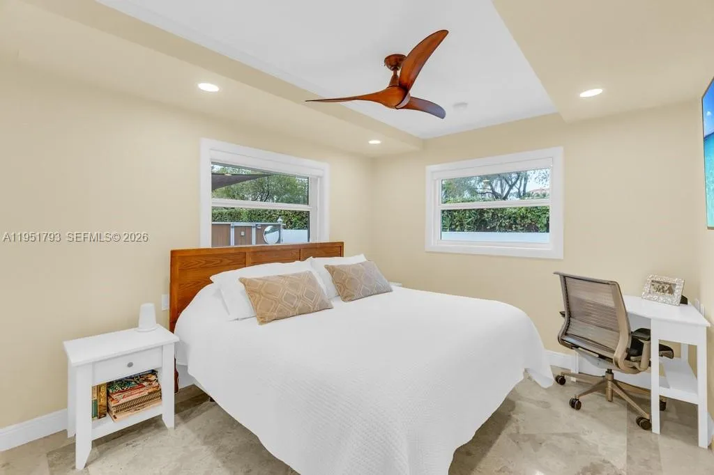 3655 SW 17th St, Miami FL 33145