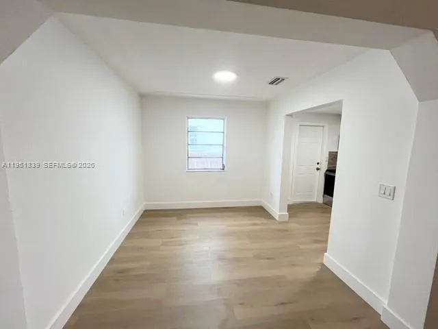820 86th St, Miami Beach FL 33141