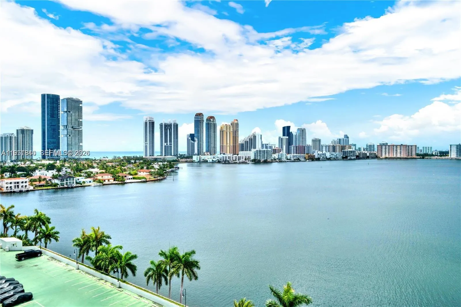 2 bedroom 2 bath for sale at 3600 Mystic Pointe Dr # 1117, Aventura FL 33180