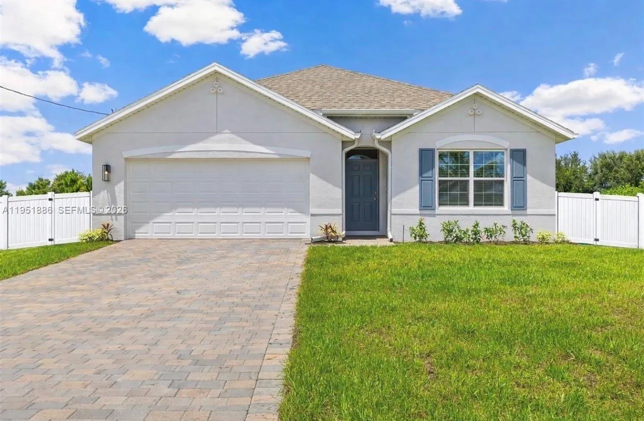 4 bedroom 2 bath Residential for sale at 3021 N LAKEWOOD RD, La Belle FL 33935
