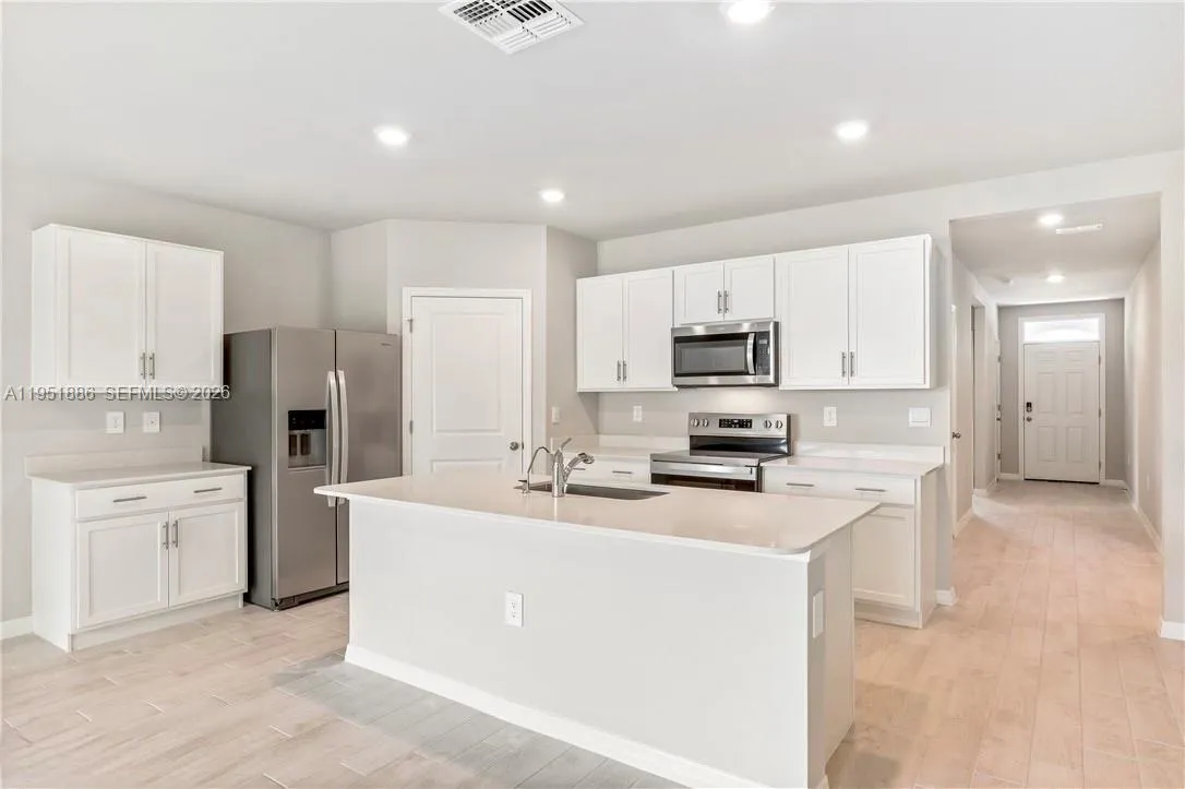 3021 N LAKEWOOD RD, La Belle FL 33935