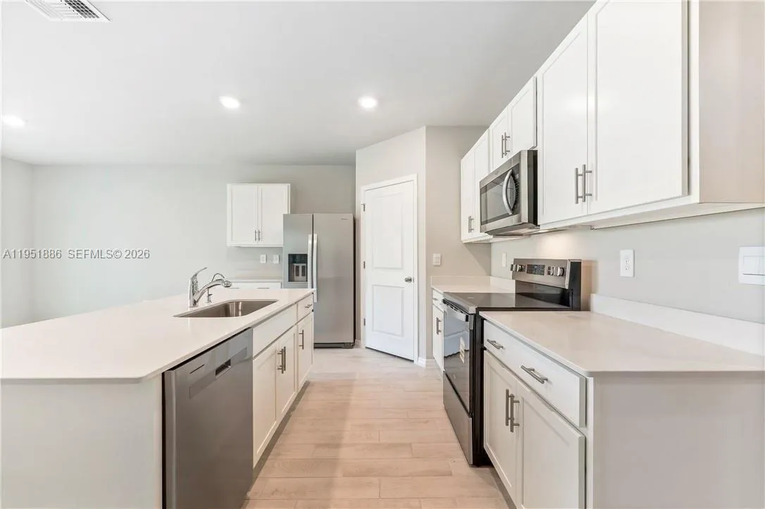 3021 N LAKEWOOD RD, La Belle FL 33935