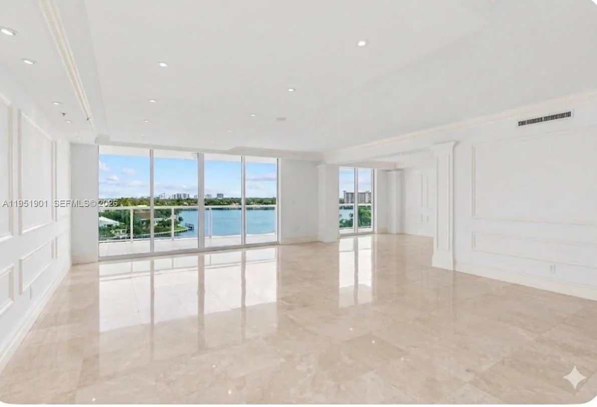 3 bedroom 4 bath for sale at 20201 E Country Club Dr # 608, Aventura FL 33180