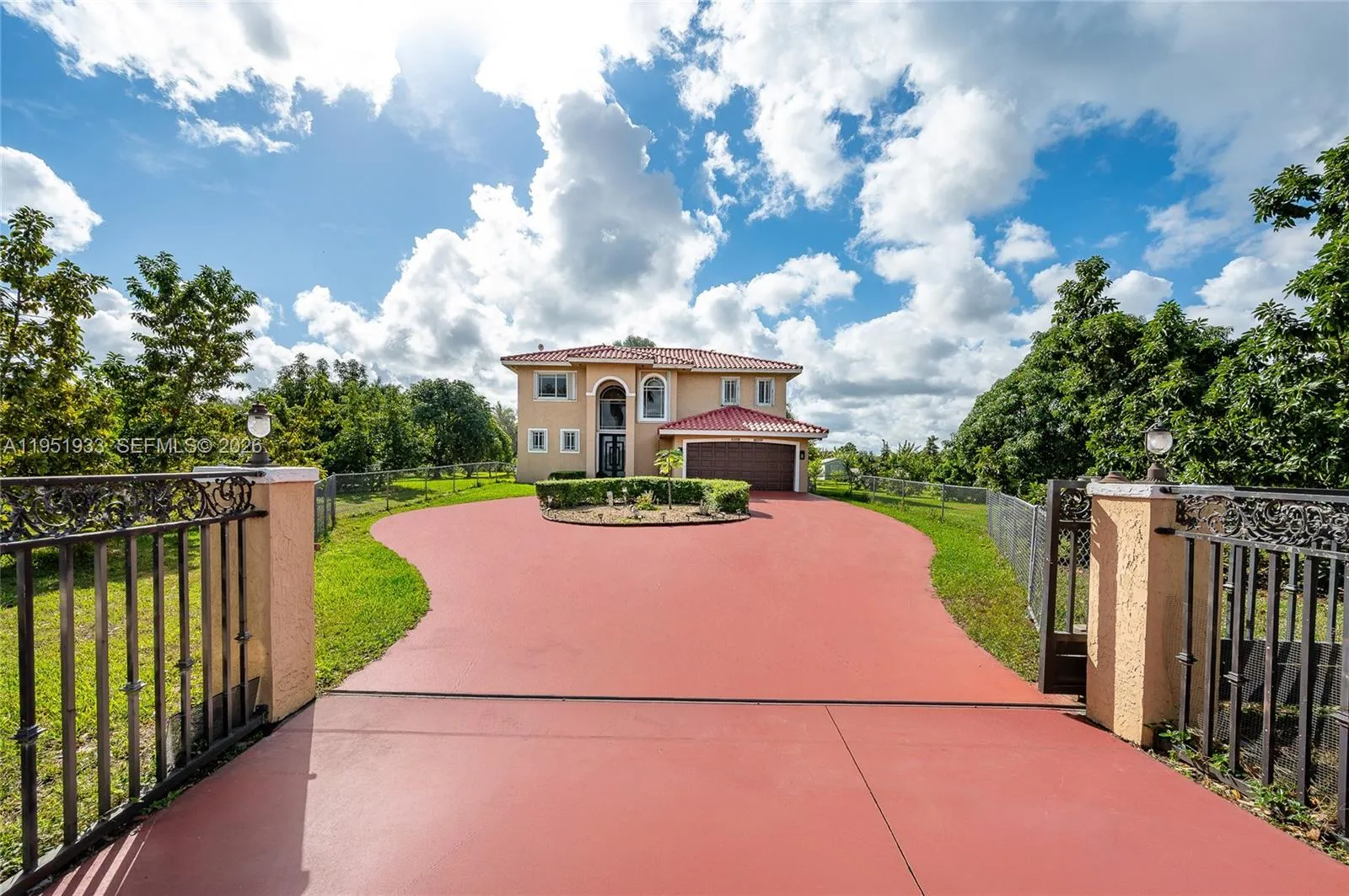 5 bedroom 3 bath for sale at 19520 SW 206th St, Miami FL 33187