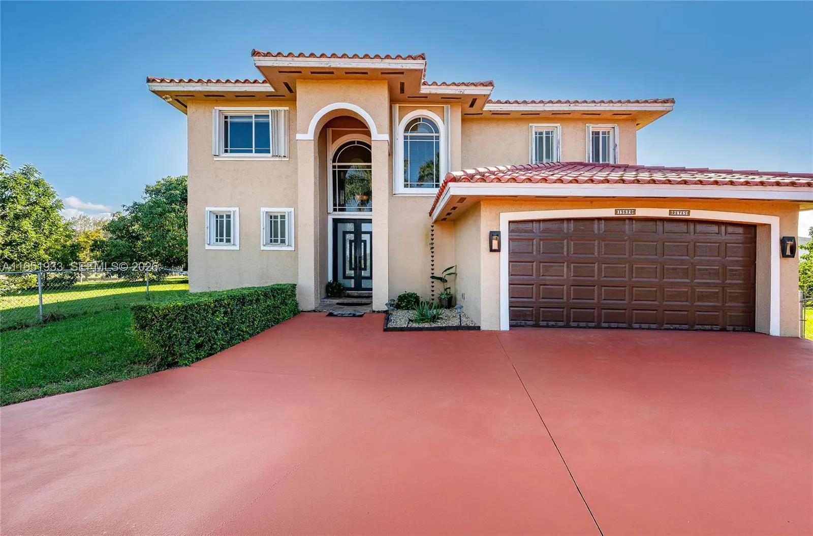 19520 SW 206th St, Miami FL 33187