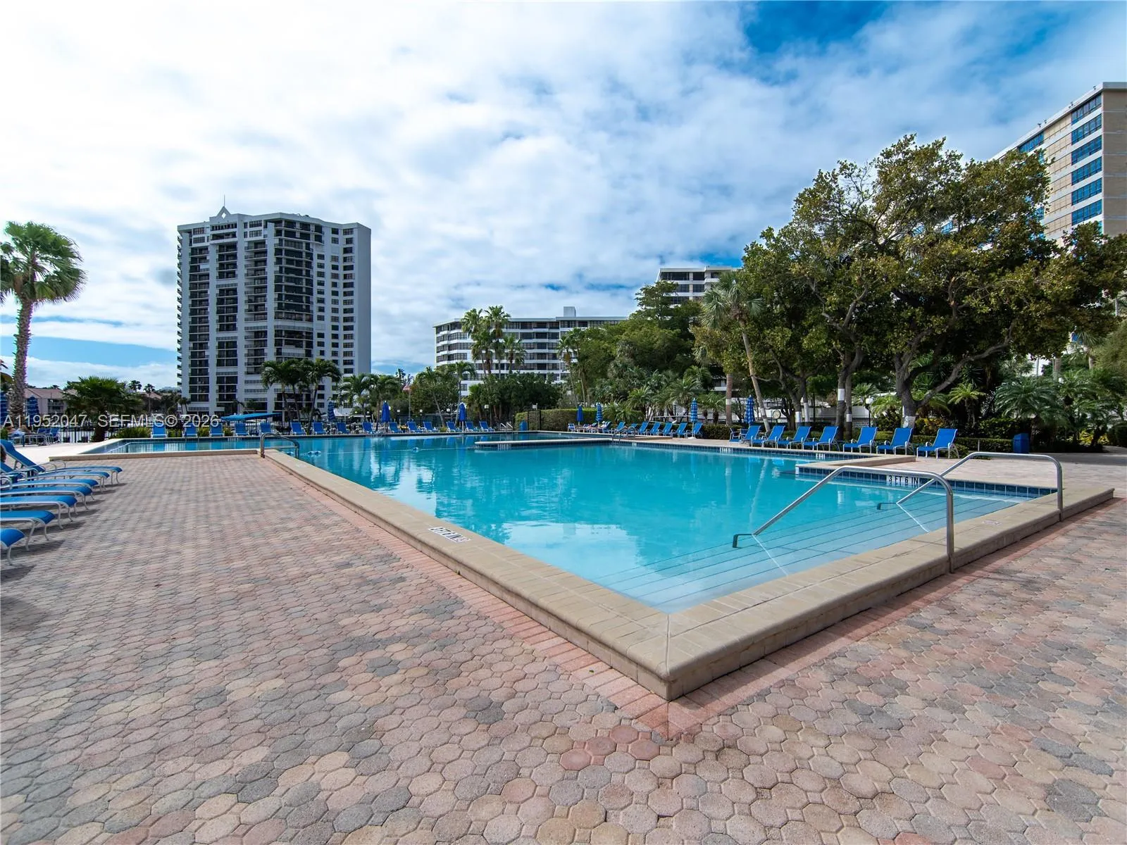 2500 Parkview Dr # 2312, Hallandale Beach FL 33009