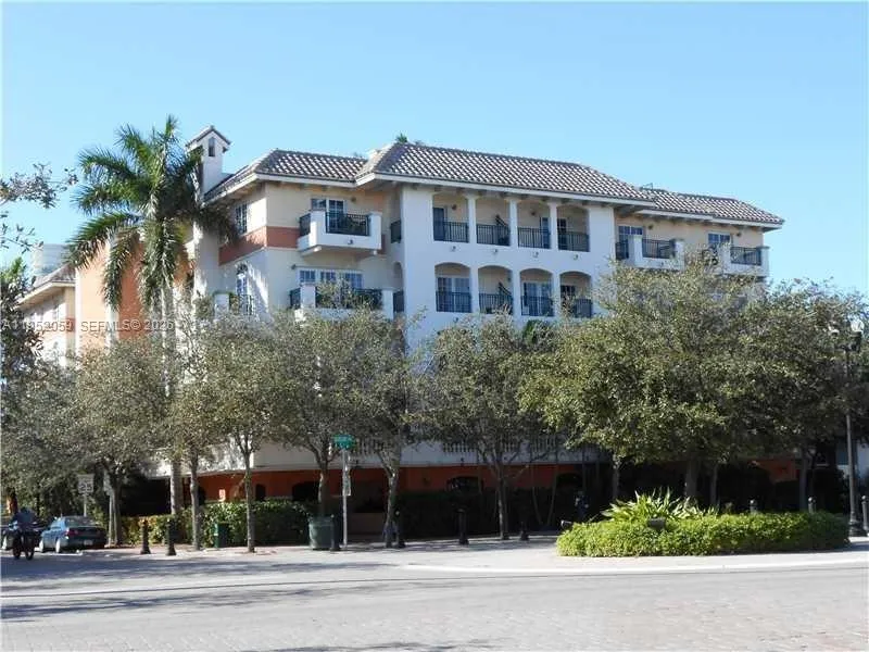 2 bedroom 2 bath for sale at 300 Euclid Ave # 209, Miami Beach FL 33139