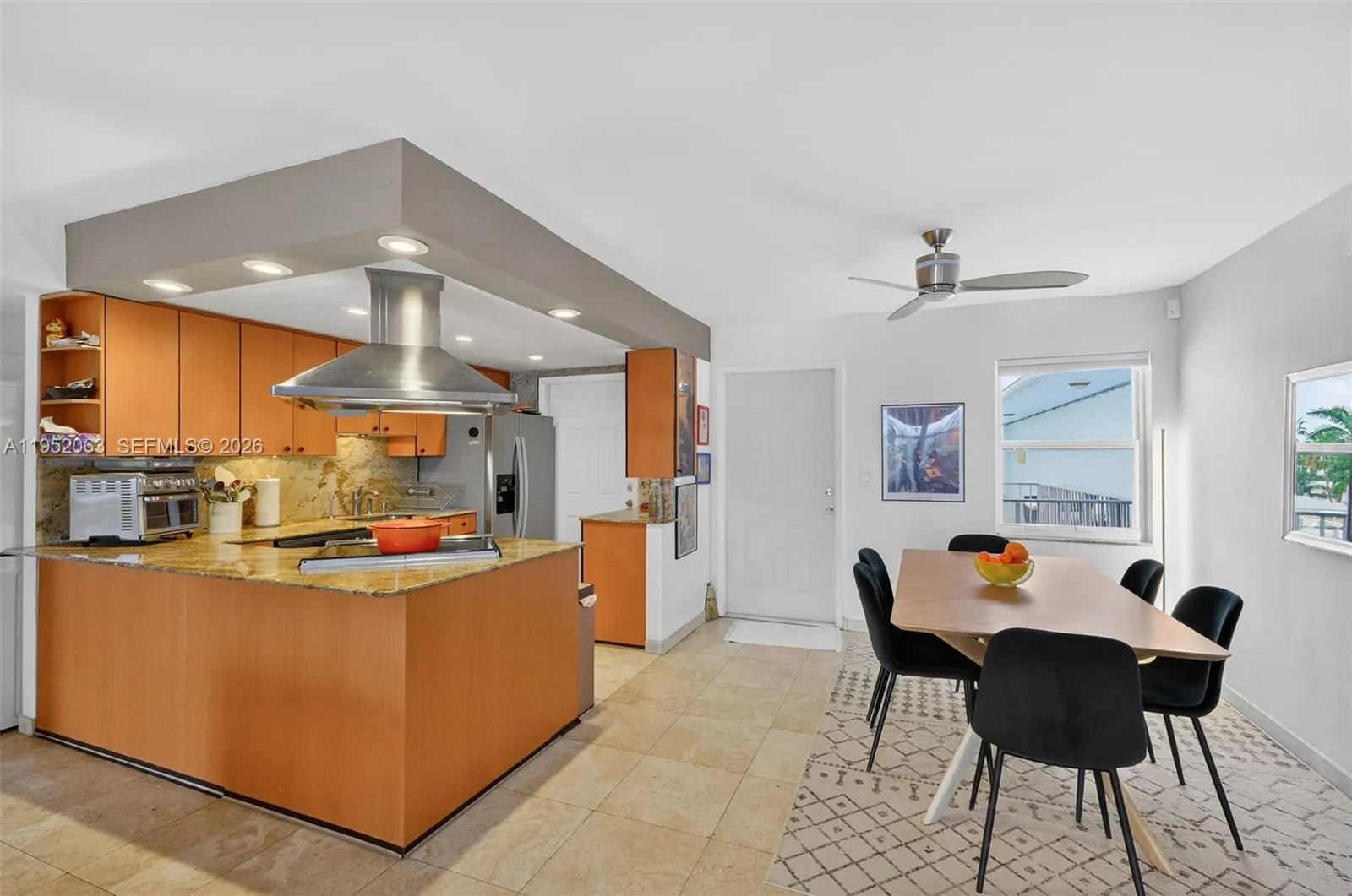 2 bedroom 2 bath for sale at 801 Meridian Ave, Miami Beach FL 33139